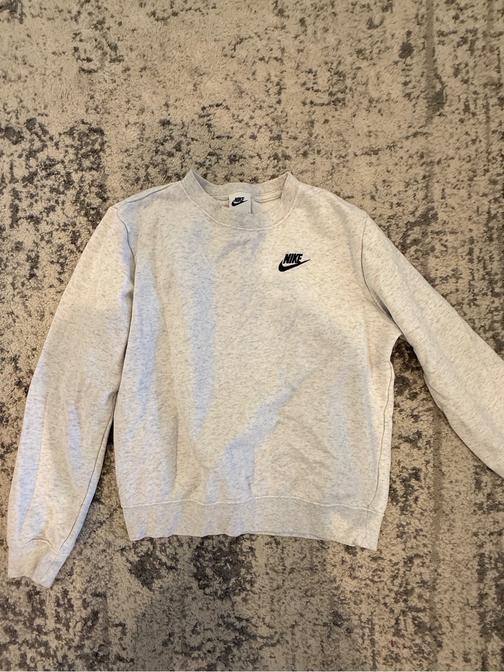 Nike Men's Light Gray Crewneck Sweatshirt